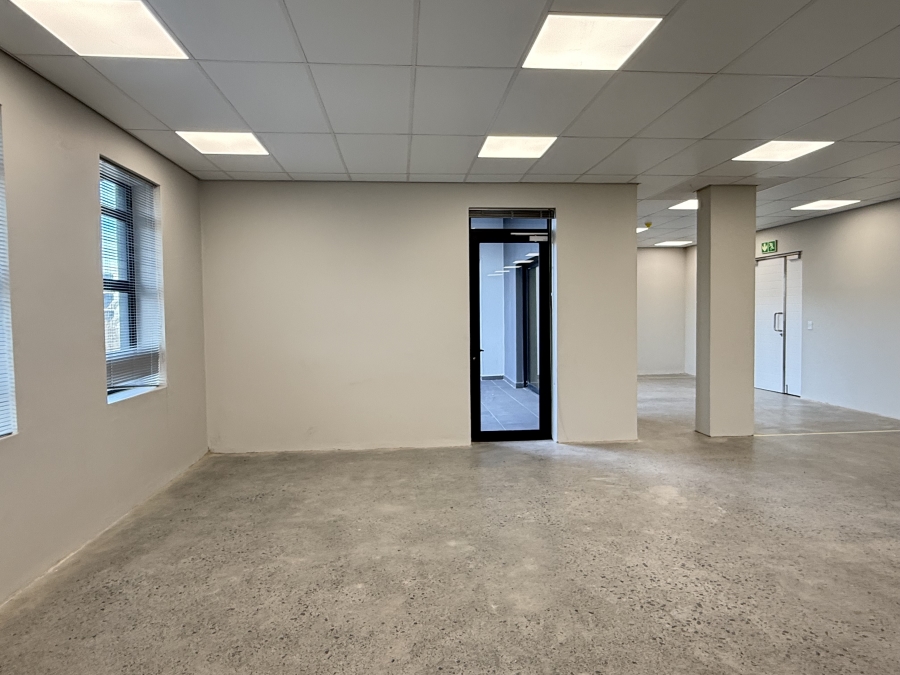 To Let Commercial Property for Rent in Paardevlei Western Cape